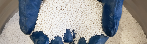 Silica-Free Absorbents: Why QuiKleen Is the Safer Alternative to Clay